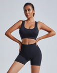 SPORTS BRA & SHORTS SCRUNCH GYM SET - LUNA